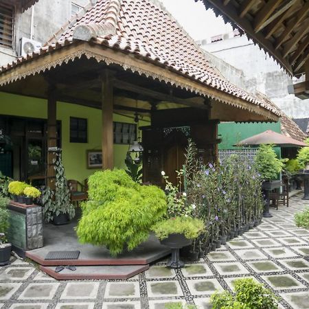 Reddoorz Syariah @ Lempuyangan Hotel Yogyakarta Exterior photo