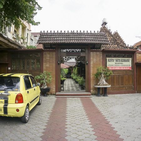 Reddoorz Syariah @ Lempuyangan Hotel Yogyakarta Exterior photo