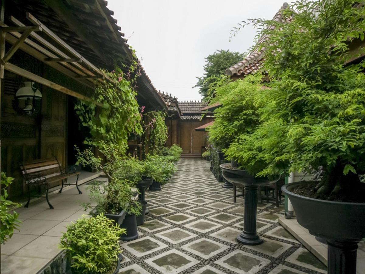 Reddoorz Syariah @ Lempuyangan Hotel Yogyakarta Exterior photo