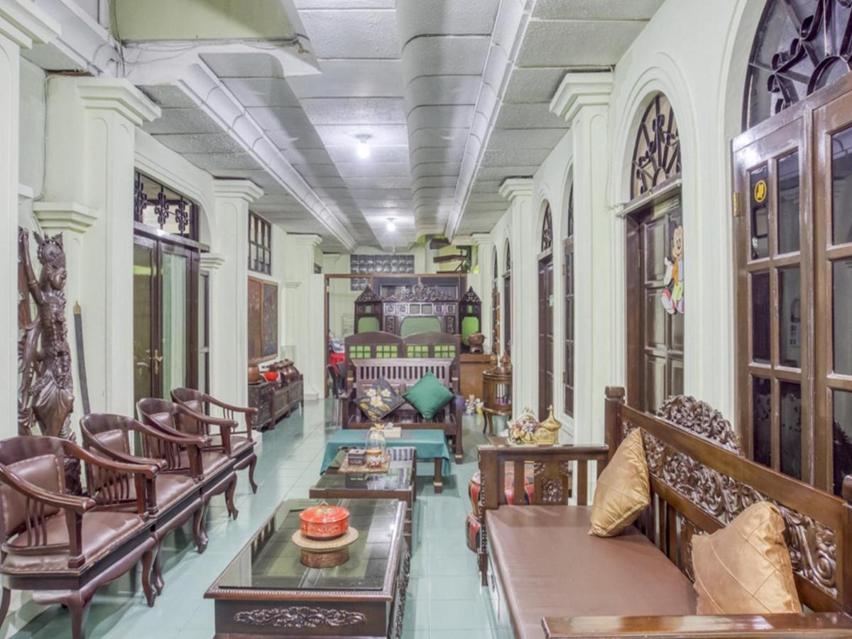 Reddoorz Syariah @ Lempuyangan Hotel Yogyakarta Exterior photo